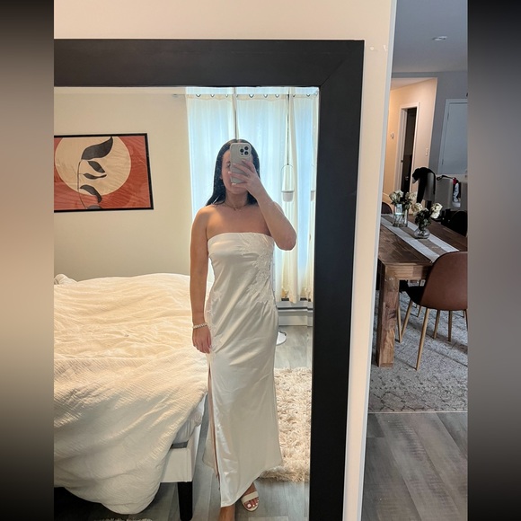 Hello Molly White Satin Midi Strapless Dress with Lace Detailing - Picture 2 of 12